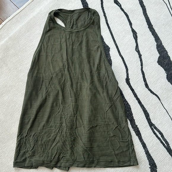 Lululemon Mesh Tank - Picture 1 of 4